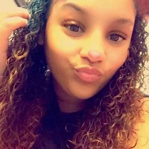 Meet your Posher, Maxine